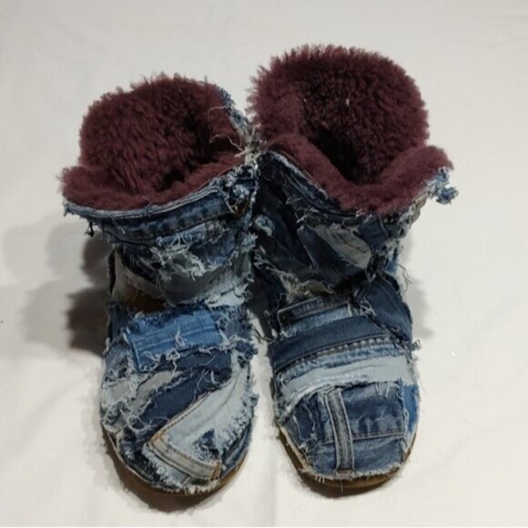 UGG Custom Denim Patchwork Bailey Button Boots 6Y 5W - Picture 4 of 11